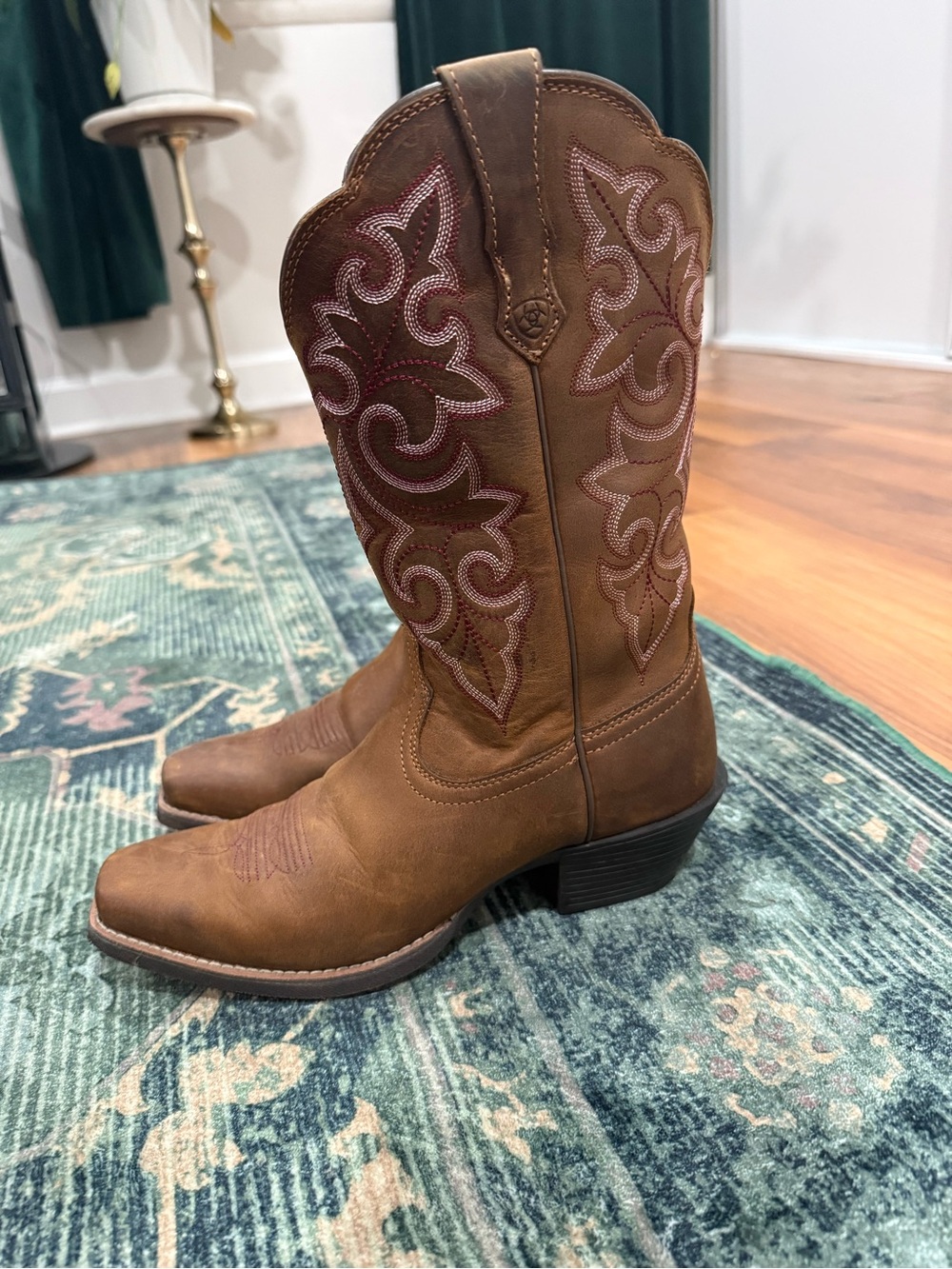 Ariat Women’s Round Up Square Toe Western Boot 7B